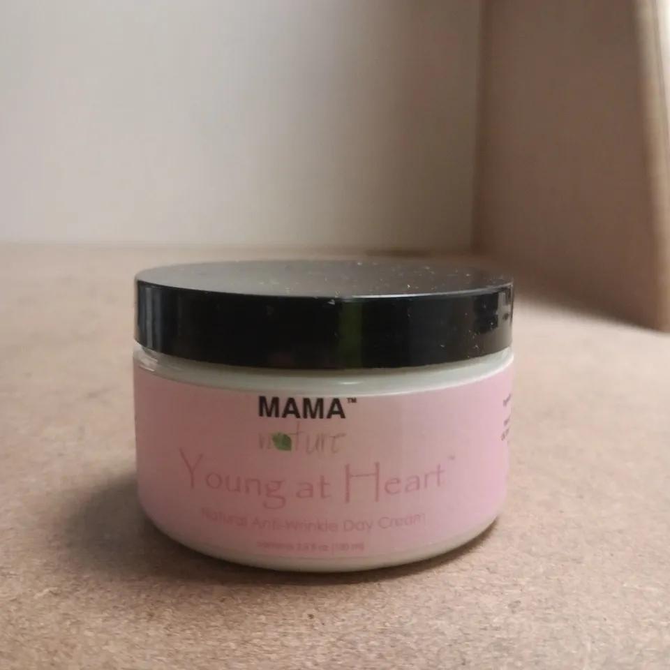 MAMA YOUNG AT HEART DAY CREAM