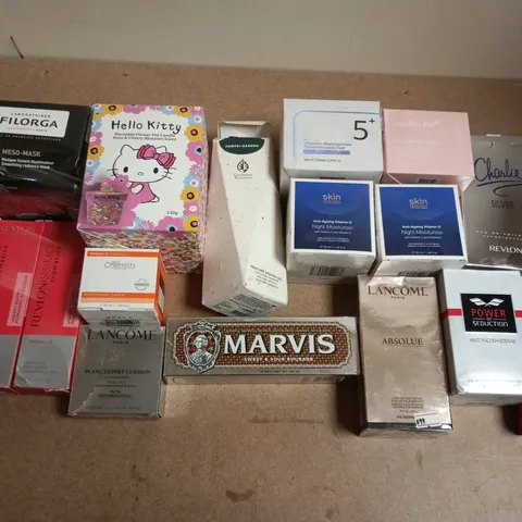 APPROXIMATELY 35 ASSORTED HEALTH & BEAUTY ITEMS: LANCΓME ABSOLUE & BLANC EXPERT CUSHION, POWER OF SEDUCTION FRAGRANCE, REVLON CHROMATICS COSMETICS, CLARINS, SKIN CHEMISTS MOISTURISERS, MARVIS TOOTHPAS