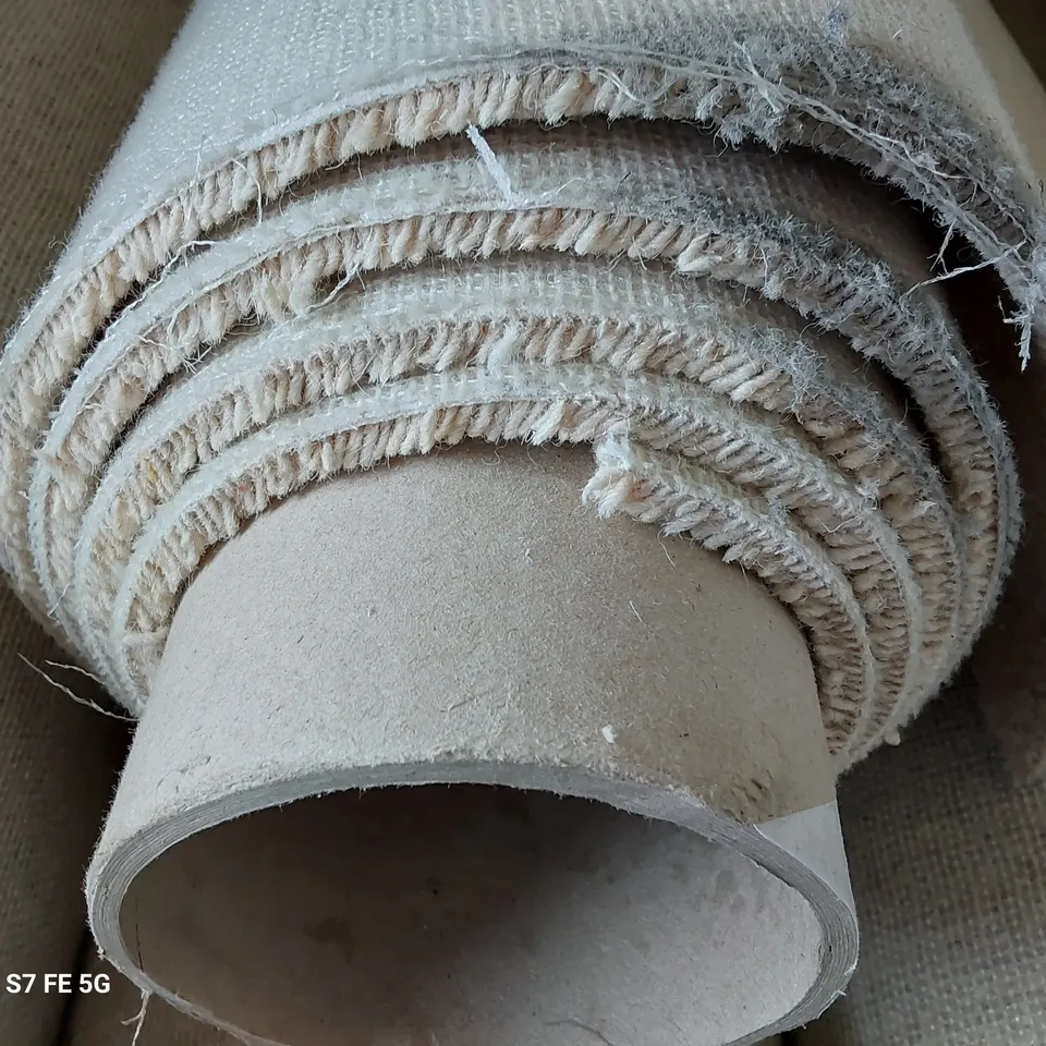 ROLL OF QUALITY LINGDALE HAWES CARPET APPROXIMATELY 5M × 2.2M