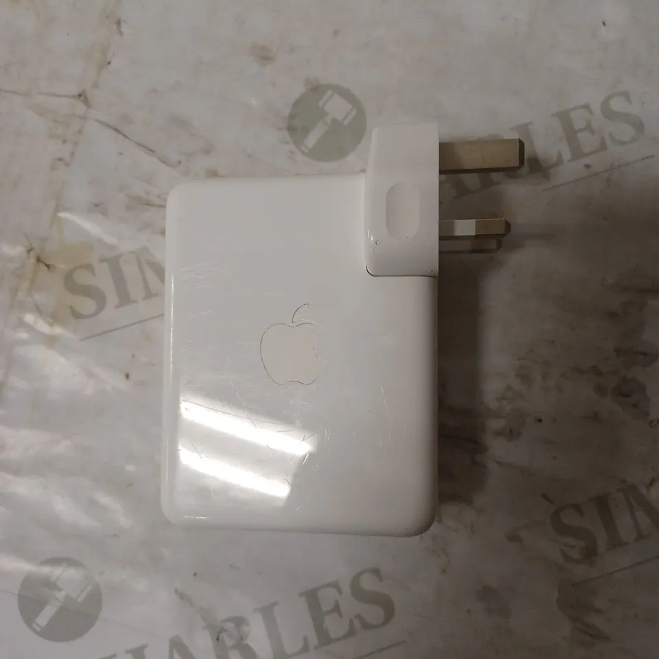APPLE 140W USB-C POWER ADAPTER