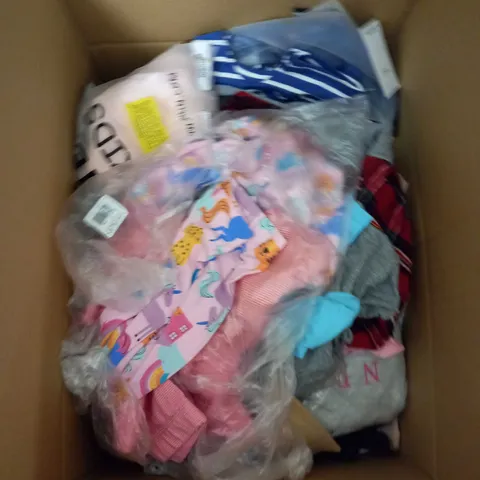 BOX OF APPROX. 40 ASSORTED CHILDRENS CLOTHING VARYING IN SIZE/COLOUR/STYLE TO INCLUDE: TOPS, JEANS, JUMPERS