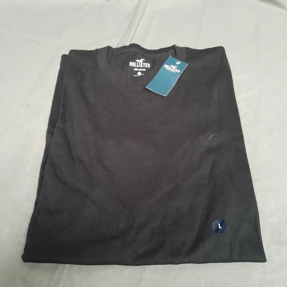 HOLLISTER BLACK COTTON T-SHIRT - LARGE