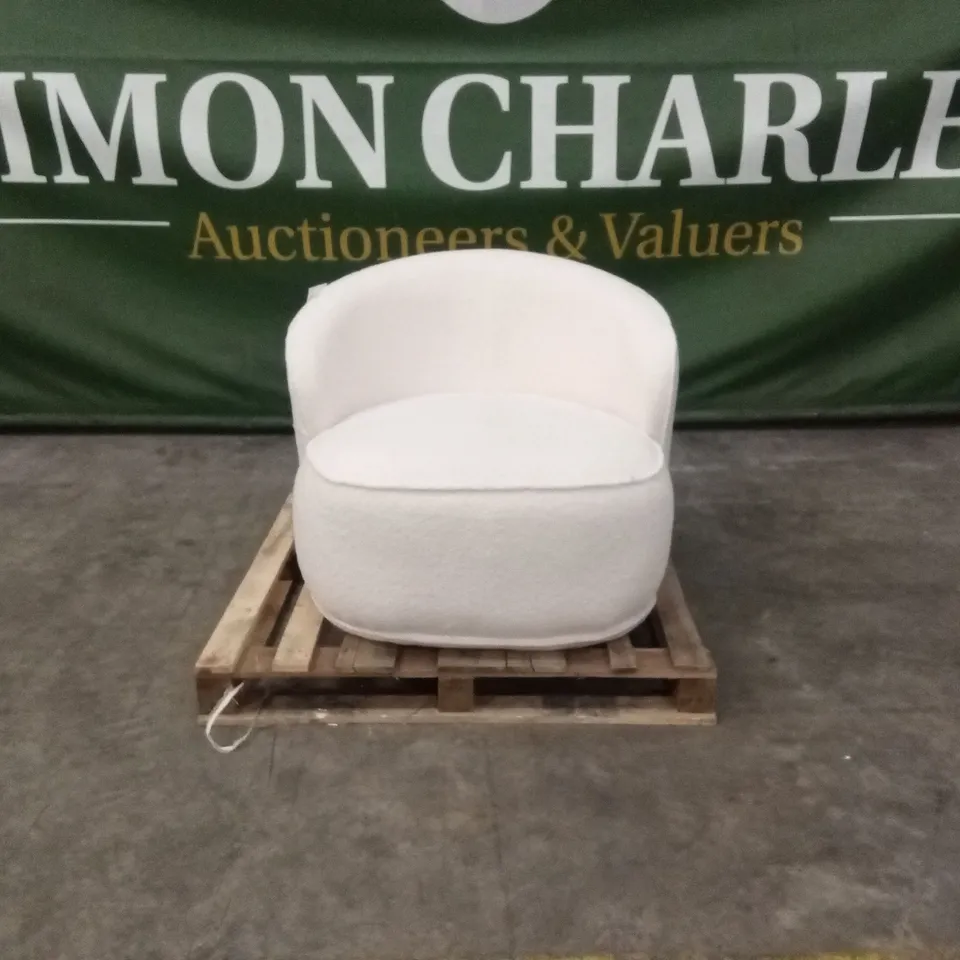 QUALITY DESIGNER BOUCLE FABRIC CHAIR