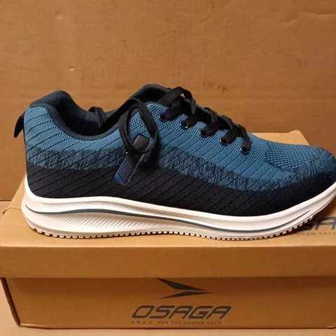 BOXED PAIR OF OSAGA NEPTUNE TRAINERS IN NAVY - SIZE 9