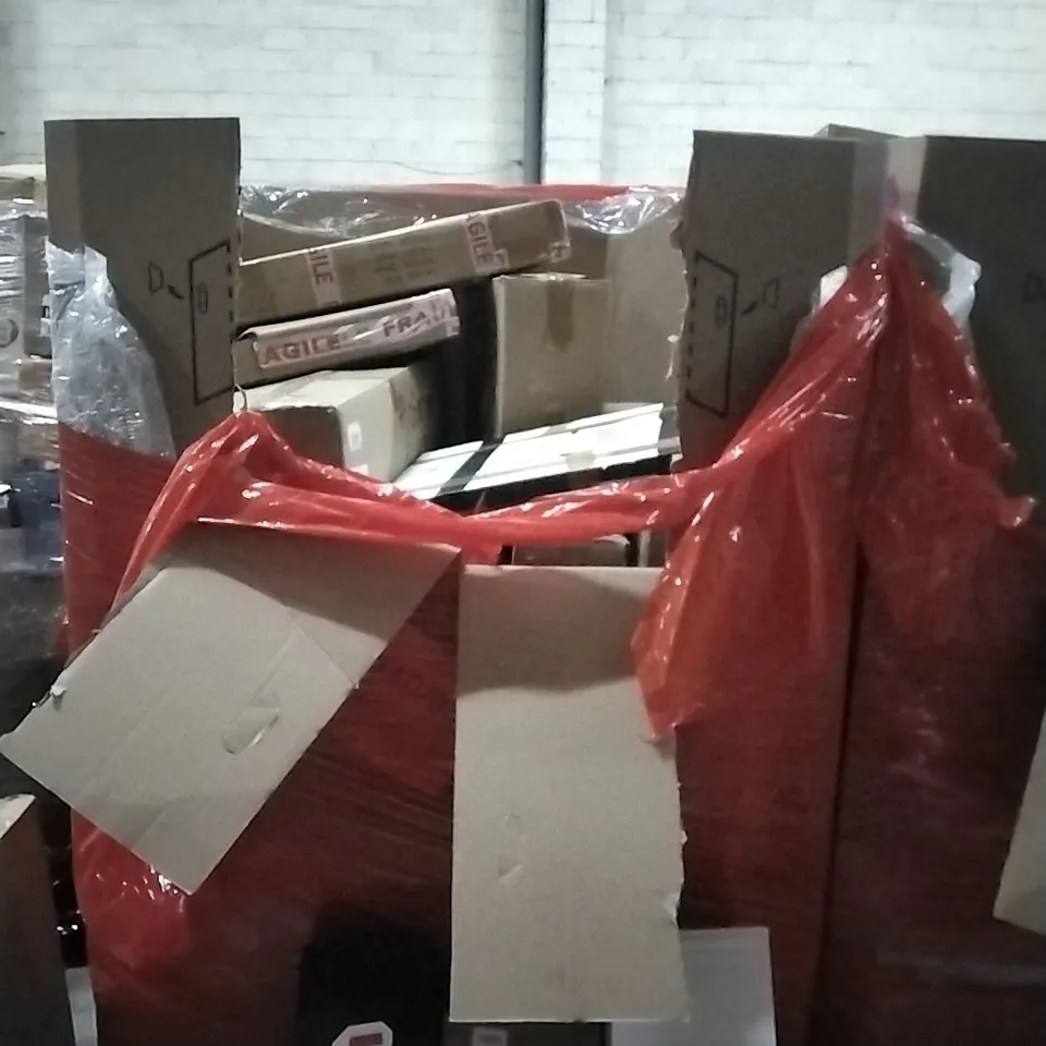 PALLET OF HOUSEHOLD ITEMS TO INCLUDE KICK SCOOTER, 3 PIECE LIGHTED CHRISTMAS DEER,BABY DOLL,RUG AND OTHER ASSORTED ITEMS...