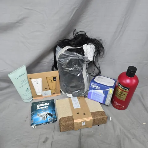 APPROXIMATELY 10 ASSORTED COSMETICS ITEMS TO INCLUDE ROYAL JELLY SET, TRESEMME KERATINE SMOOTH SHAMPOO, LIZ EARLE HOT CLOTH CLEANSER, ETC