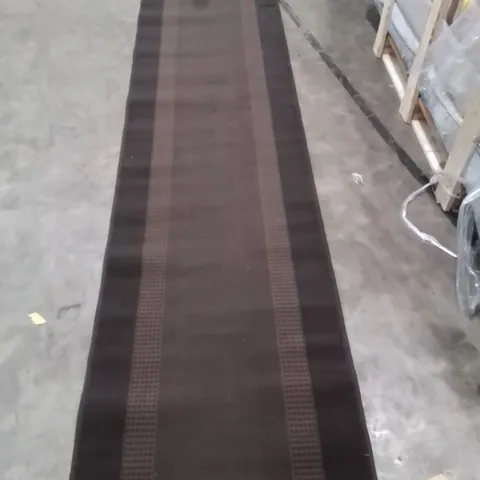 BASIC BROWN RUG 450X80CM