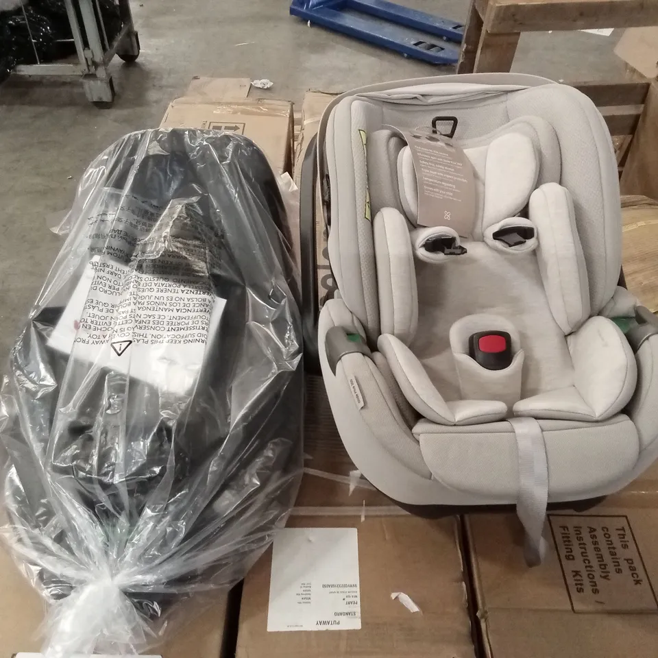 SILVER CROSS GLIDE PLUS 360 CAR SEAT AND BASE