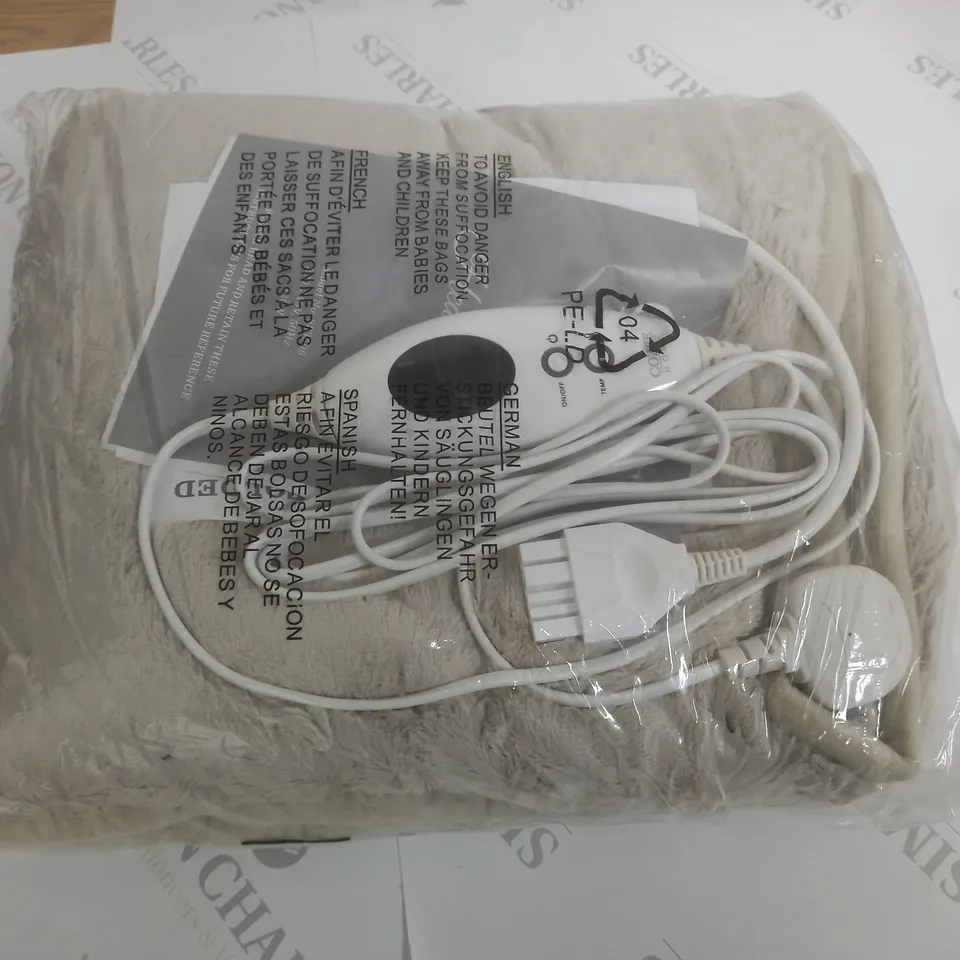 BOXED COZEE HOME VELVETSOFT HEATED THROW IN STONE 