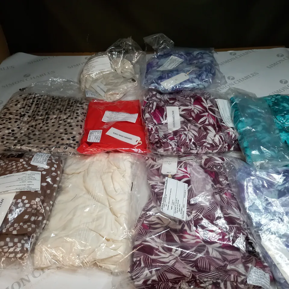 BAG OF APPROX 10 ASSORTED CLOTHING ITEMS TO INCLUDE - MAISON DE NIMES - EMELIA