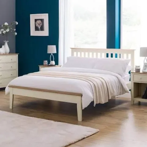 BOXED JULIAN BOWEN SALERNO 135cm SHAKER BED - IVORY/OAK (2 BOXES)