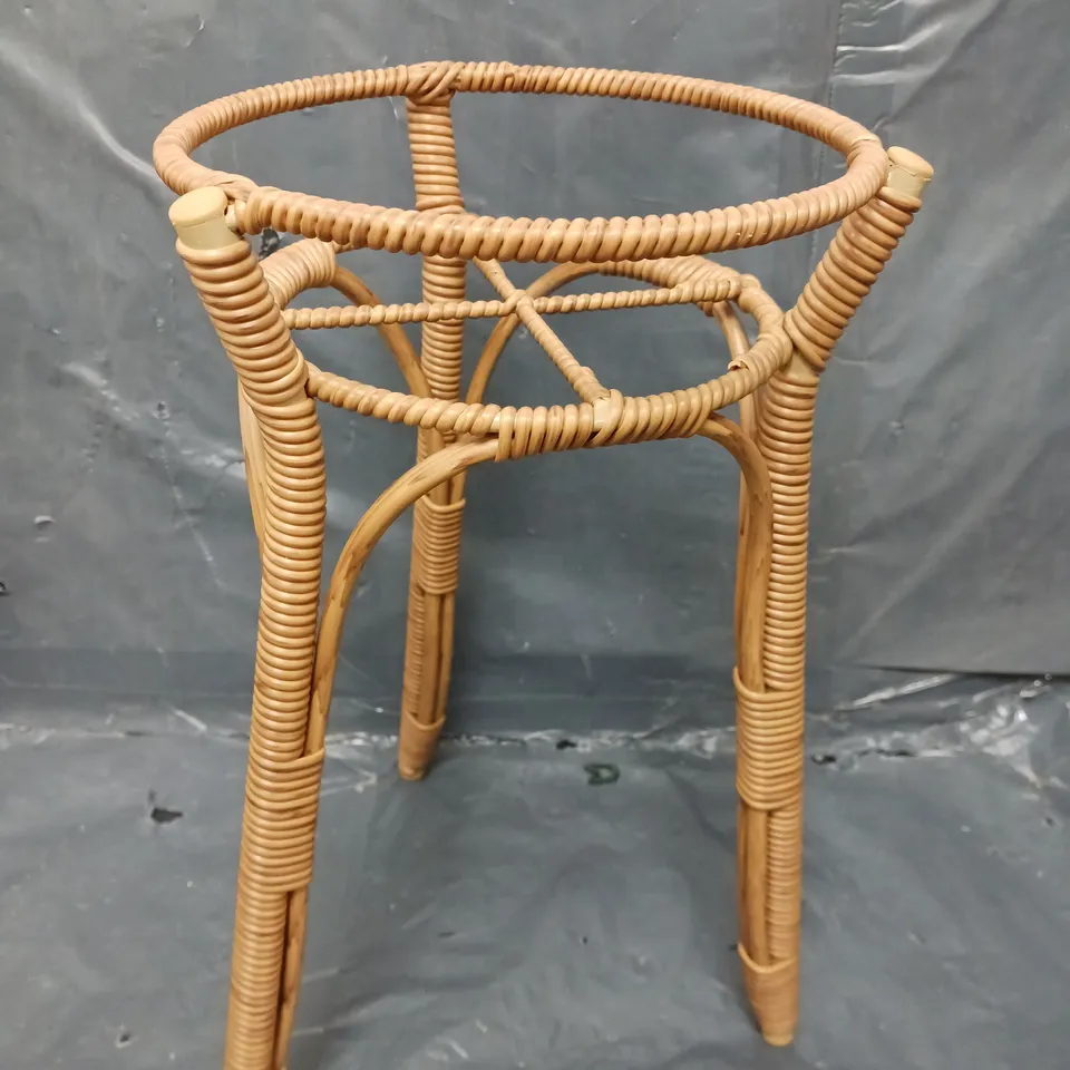 TALL POLY RATTAN PLANTER STAND