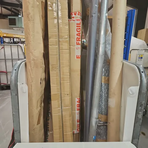 APPROXIMATELY 10 ASSORTED OVERSIZED HOUSEHOLD PRODUCTS TO INCLUDE SHOWER SEALS, ROLLER BLINDS, HEADBOARD ETC