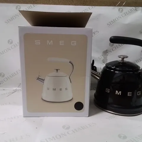 BOXED SMEG BLACK KETTLE