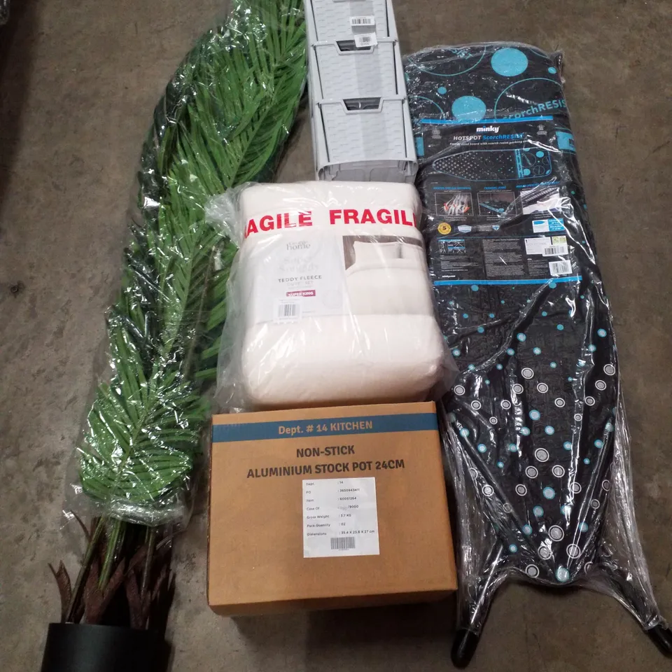 PALLET CONTAINING APPROXIMATELY 39 PRODUCTS INCLUDING IRONING BOARD, DUVET SET, STORAGE TUBS, COOKWARE & ARTIFICIAL PLANT