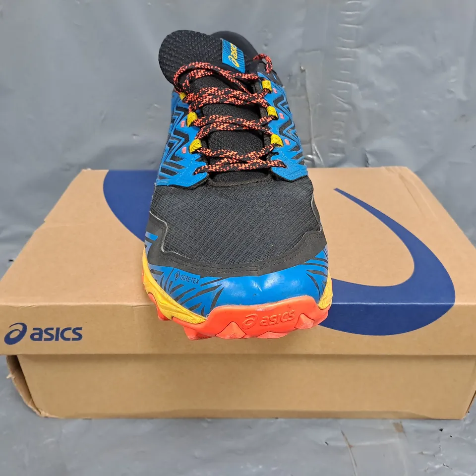 BOXED PAIR OF ASICS TRAINES IN BLACK/MULTICOLOUR SIZE EU SIZE 46