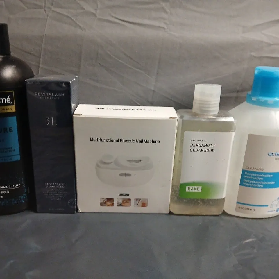 APPROXIMATELY 15 ASSORTED HEALTH & BEAUTY PRODUCTS TO INCLUDE TRESEMME, NAIL MACHINE AND WASH LOTION
