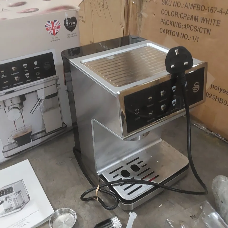 BOXED SWAN SK22154 PUMP ESPRESSO DIGITAL COFFEE MACHINE (1 BOX)