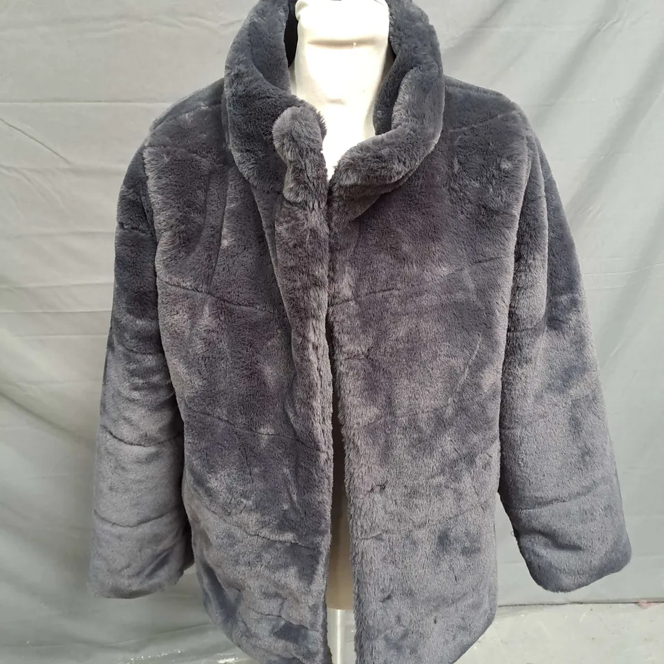 CENTIGRADE BUNNY FAUX FUR JACKET IN SLATE SIZE M