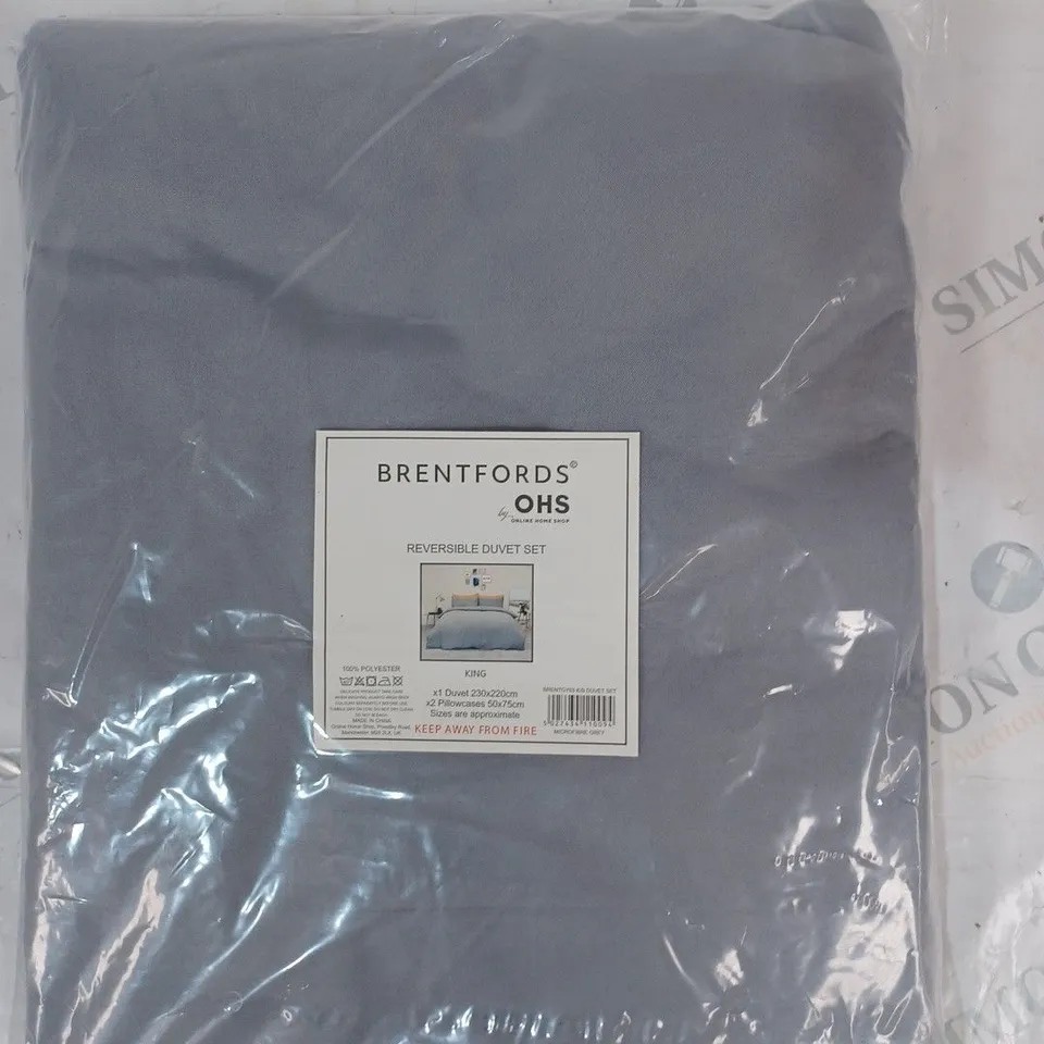 BRENTFORD REVERSIBLE DUVET SET IN GREY - KING SIZE