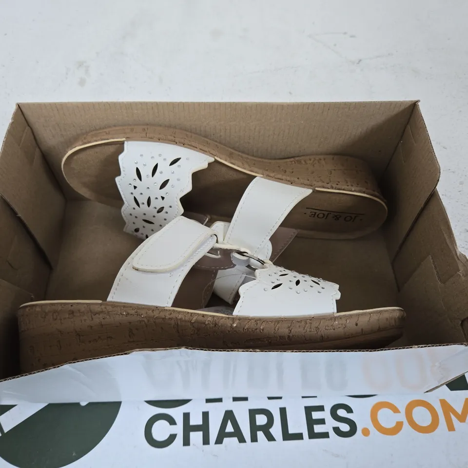 JO & JOE GIBRALTAR WHITE SANDALS – UK 4