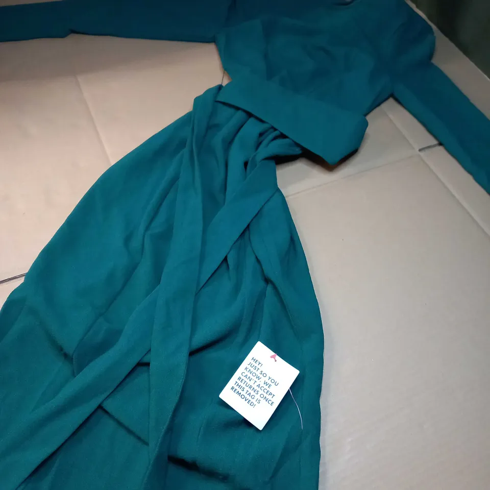 ASOS EMERALD GREEN TEXTURED HIGH NECK/LONG SLEEVED MIDI DRESS - SIZE 8