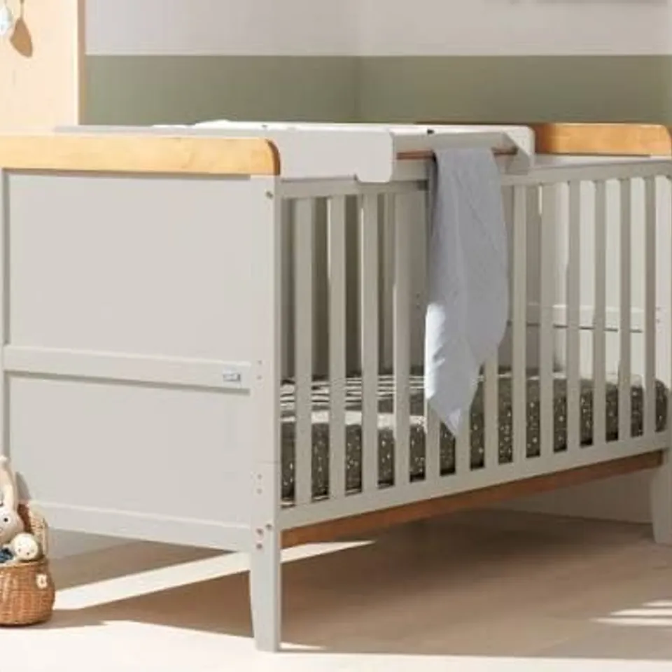 BOXED TUTTI BAMBINI RIO COT BED WITH COT TOP CHANGER - DOVE GREY AND HONEY OAK (1 BOX)