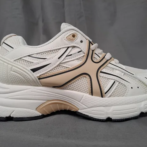 BOXED PAIR OF DESIGNER TRAINERS IN CREAM/BEIGE EU SIZE 37