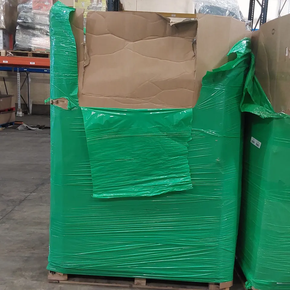 PALLET OF ASSORTED CONSUMER PRODUCTS TO INCLUDE: AIR FRYERS, FOLDING WAGON, HAVEN BACKPACKS, RUGS ECT