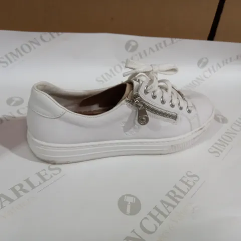 RIEKER WHITE SHOE SIZE 6
