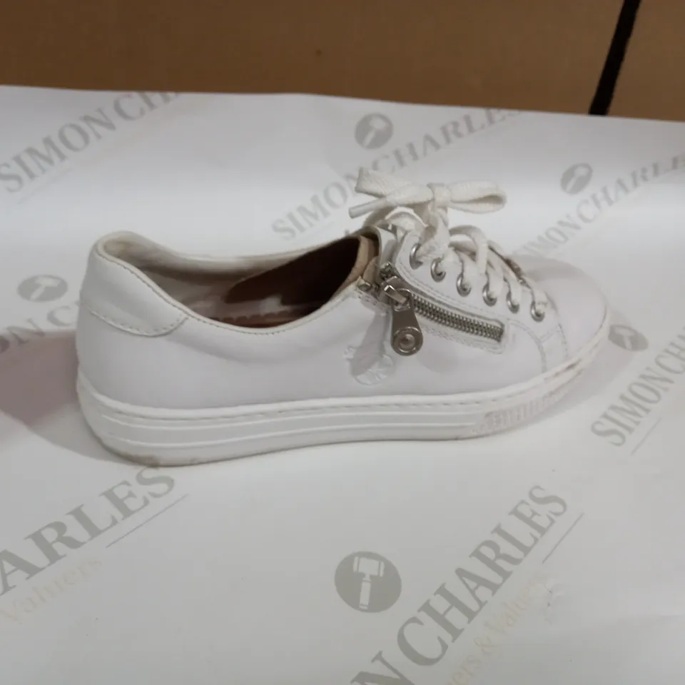 RIEKER WHITE SHOE SIZE 6
