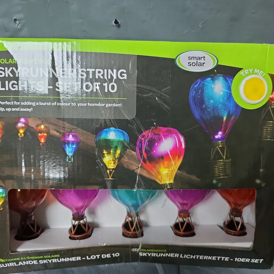 BOXED SMART SOLAR SKYRUNNER STRING LIGHTS 