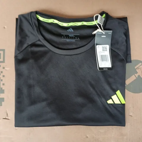 ADIDAS TECH APP T-SHIRT IN BLACK/GREEN SIZE LARGE