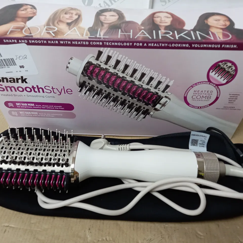 BOXED SHARK SMOOTHSTYLE HOT BRUSH & SMOOTHING COMB