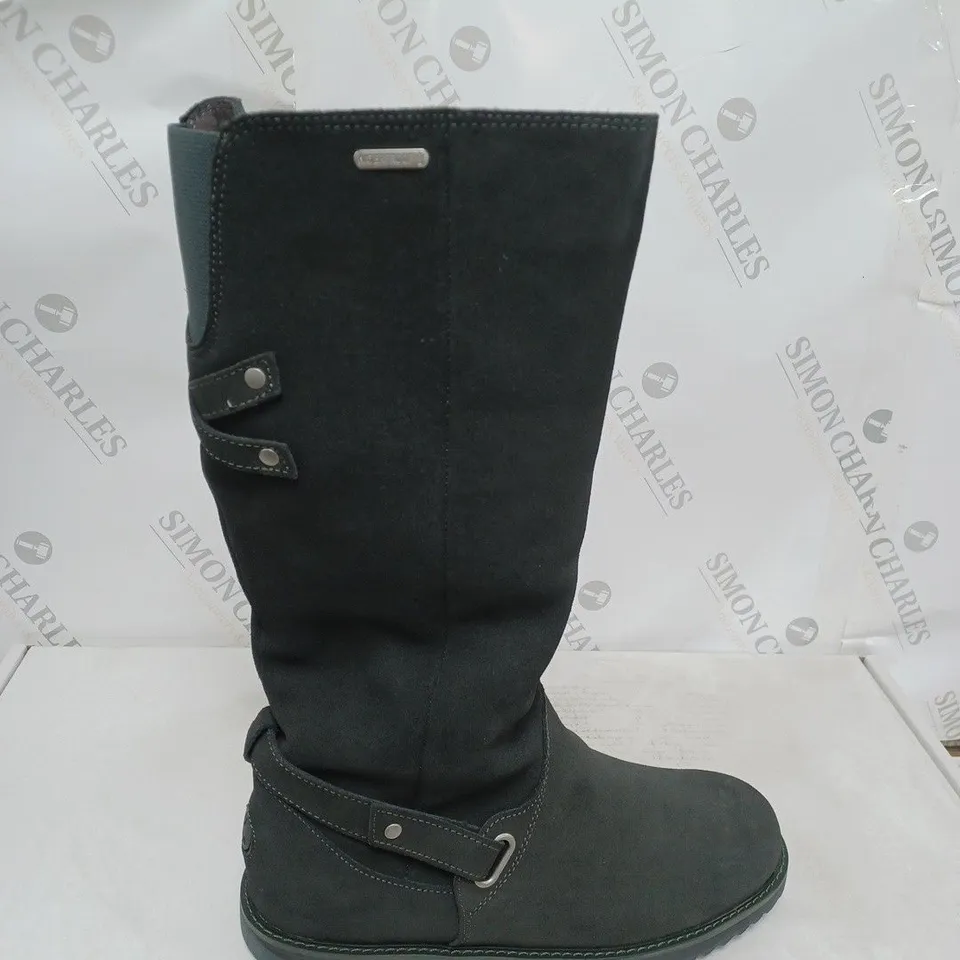 EMU AUSTRALIA WATERPROOF BOOTS SIZE 7