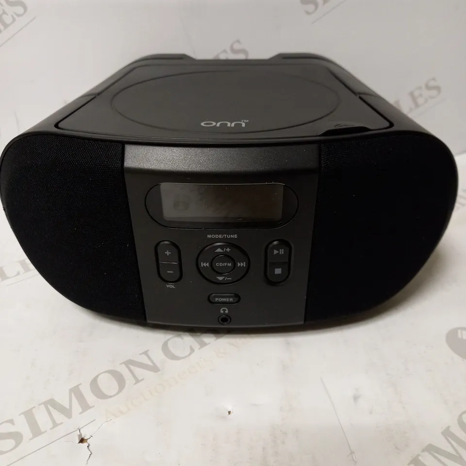 ONN CD BOOMBOX 