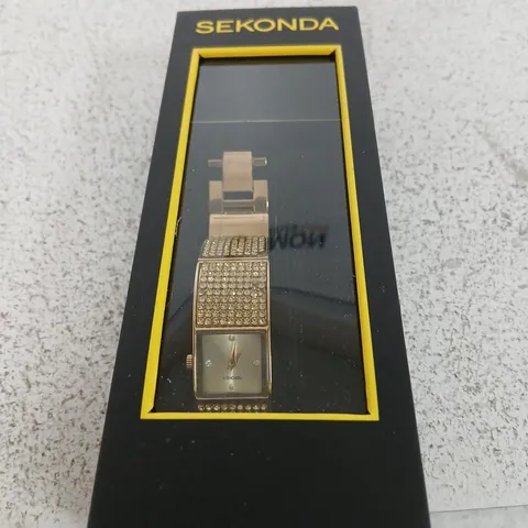 SEKONDA LADIES' WRISTWATCH WITH GOLD-TONE BRACELET (BOXED)