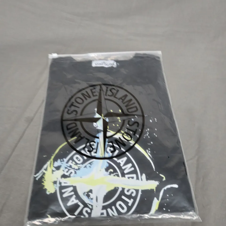 SEALED STONE ISLAND GRAPHIC T-SHIRT SIZE M