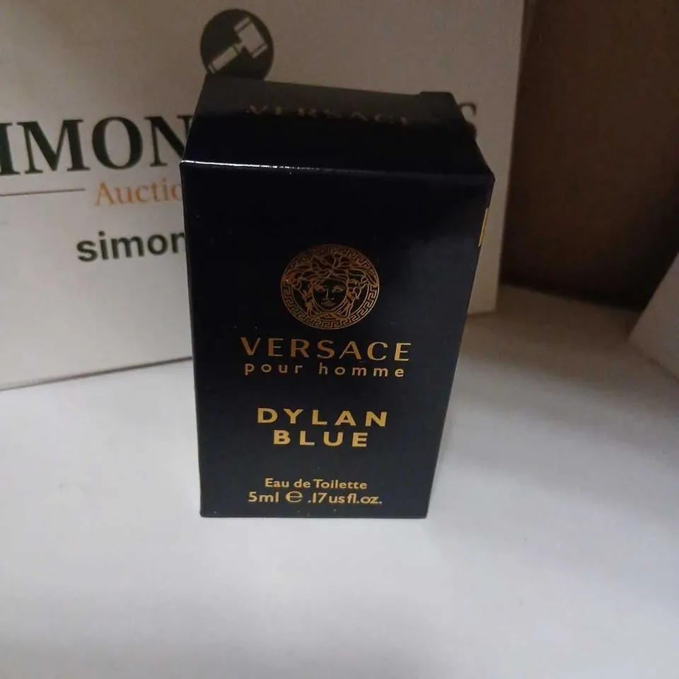 BOXED VERSACE POUR HOMME DYLAN BLUE EAU DE TOILETTE 5ML