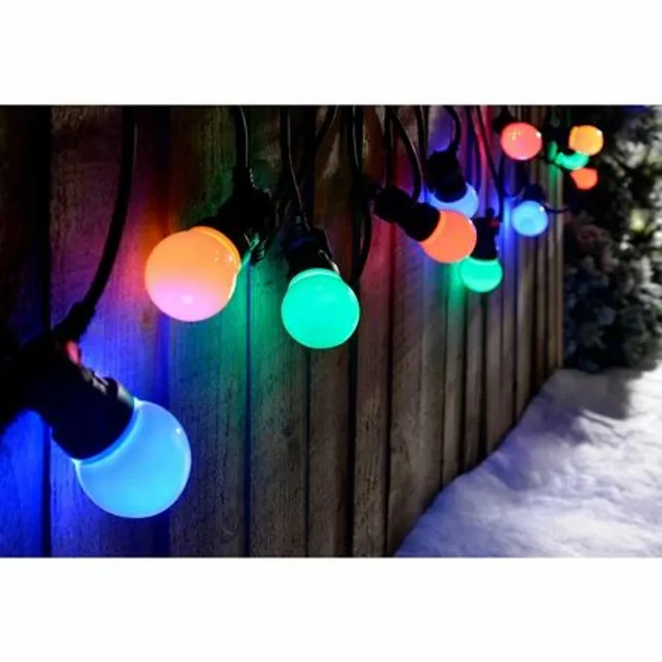 CHRISTMAS SPACING COLOUR CHANGING GLOBE FESTOON