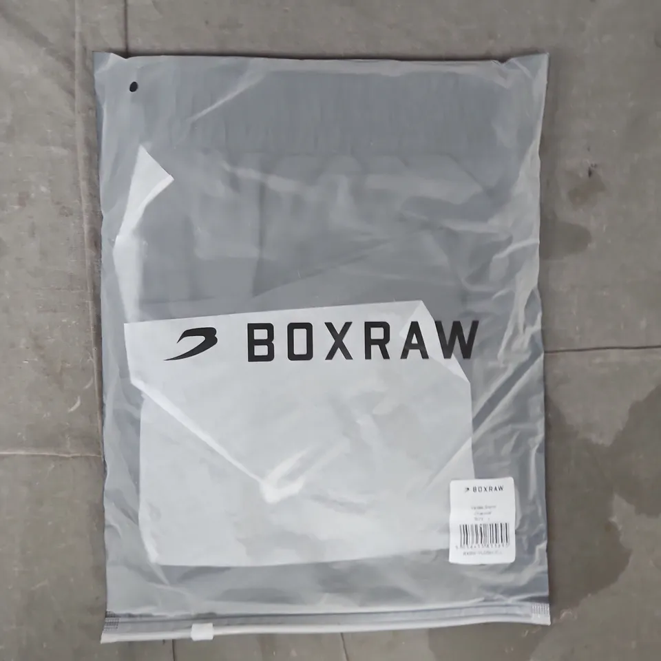 BAGGED BOXRAW VALDES SHORTS IN CHARCOAL SIZE LARGE