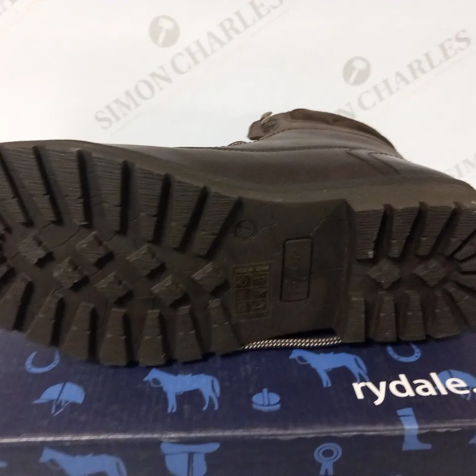 BOXED RYDALE KILBURN II LACE UP BOOT WAXY BOWN SIZE 7