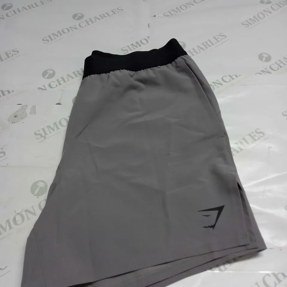 GYMSHARK TRAINING SHORTS SIZE S