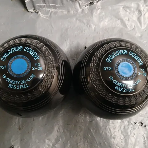 DRAKES PRIDE BOWLING BALLS