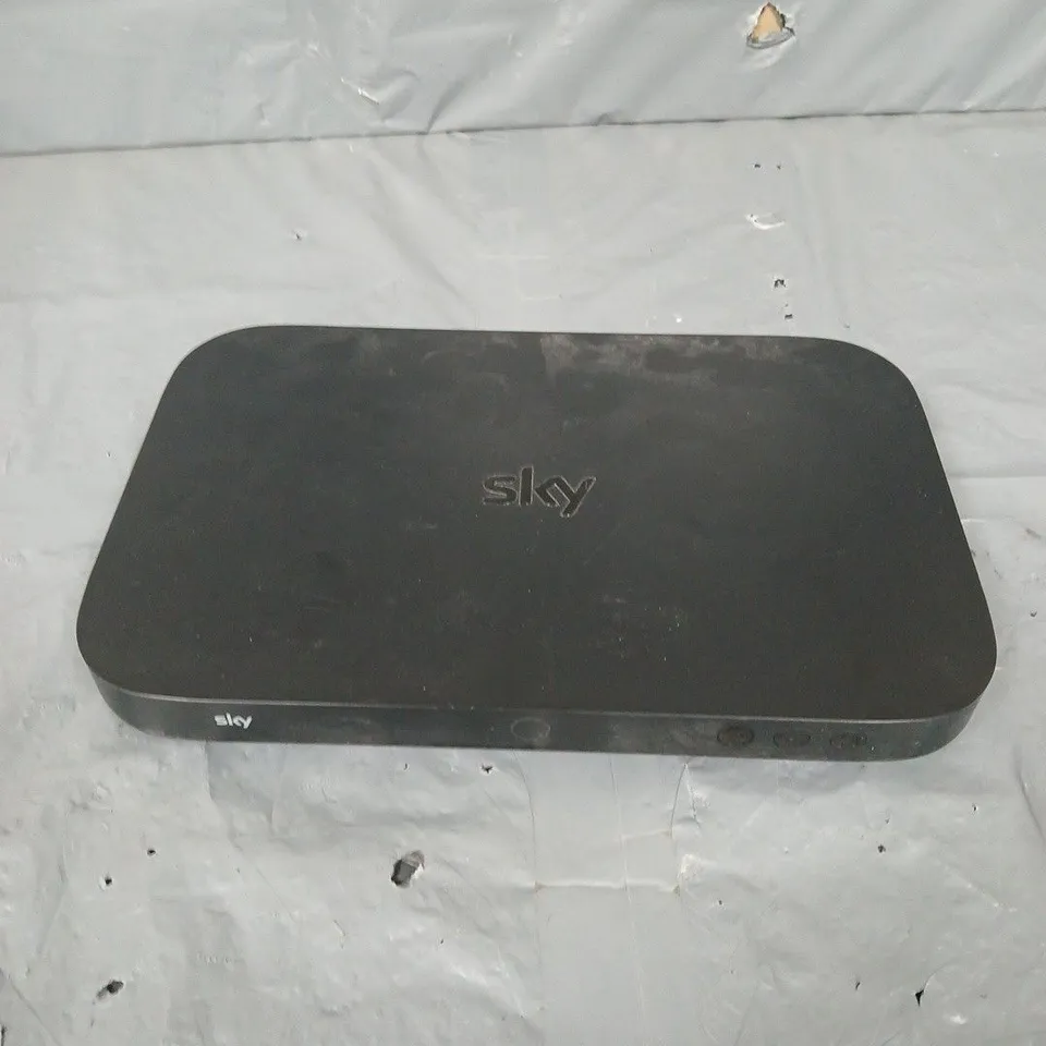 SKY Q ES340D8 RECEPTION BOX 