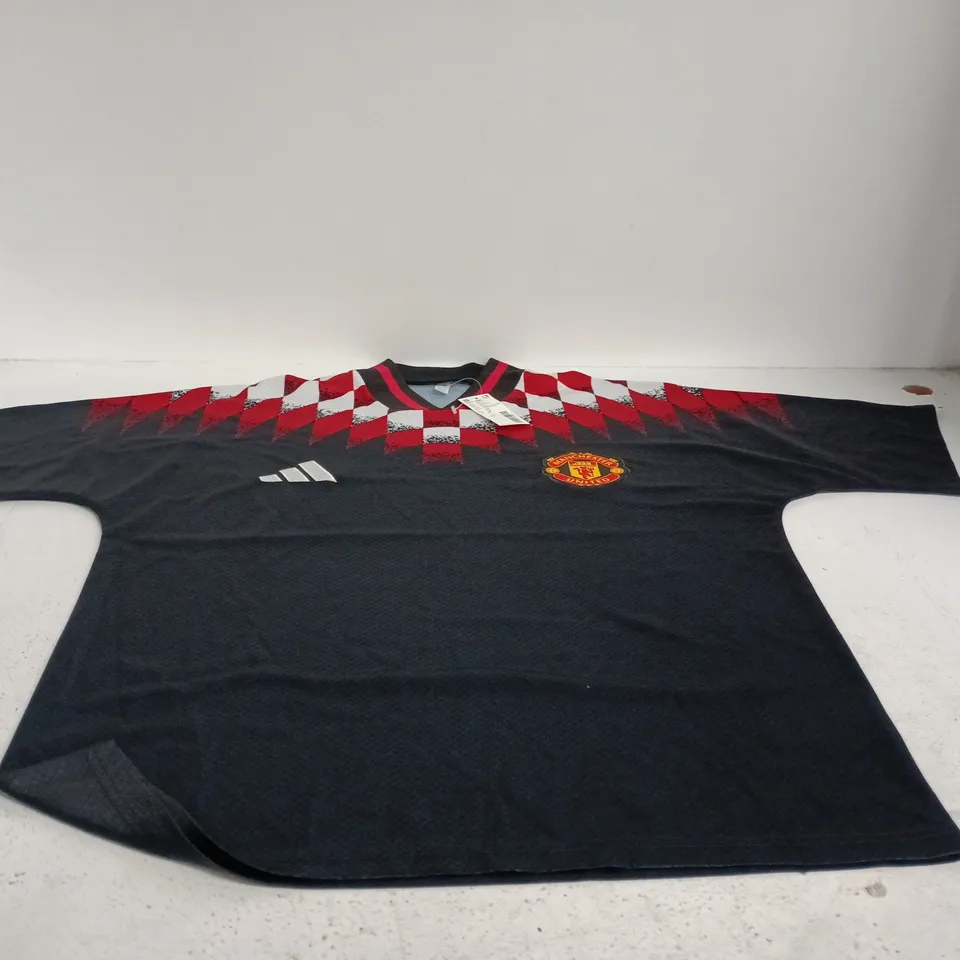 ADIDAS MANCHESTER UNITED MEDIUM T SHIRT TAGGED