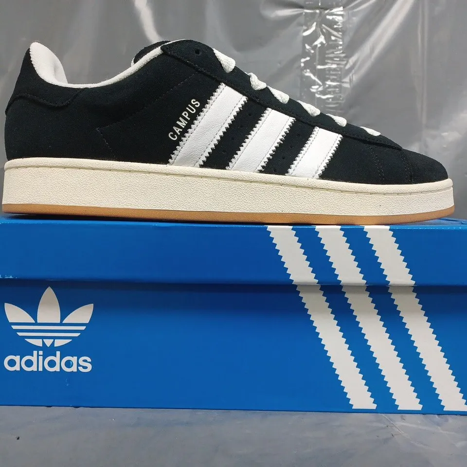 BOXED PAIR OF ADIDAS CAMPUS 00S SHOES IN BLACK/WHITE SIZE UK 12