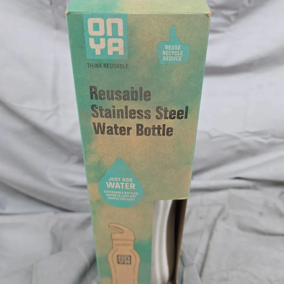 ONYA RESUABLE STAINLESS STEEL WATER BOTTLE - 1L
