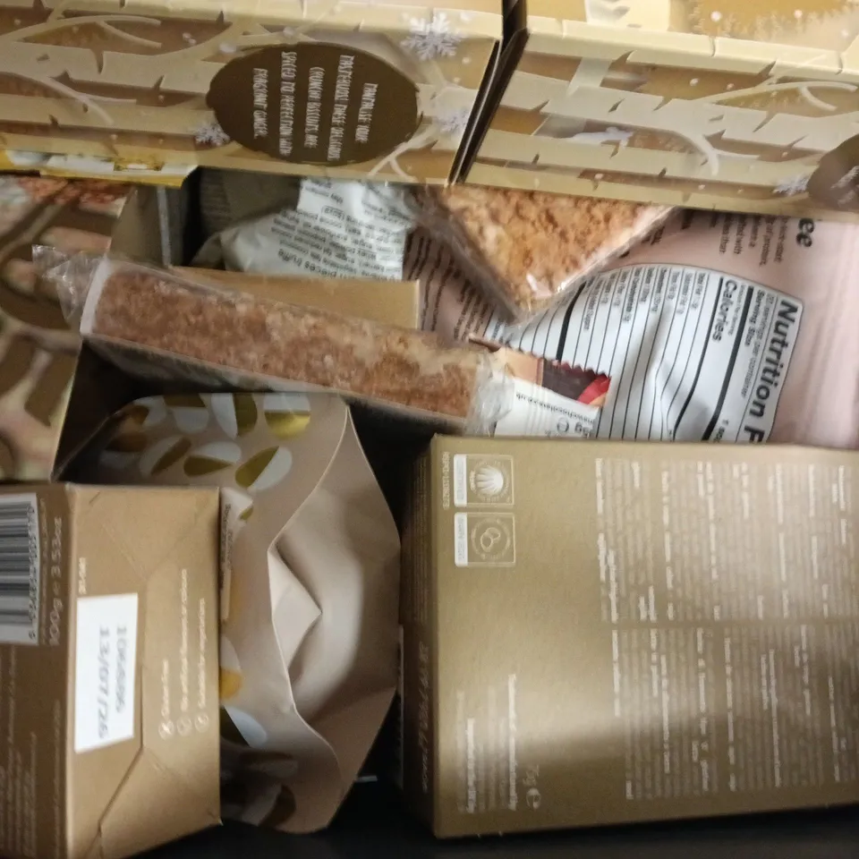 APPROXIMATELY 10 ASSORTED FOOD AND DRINK ITEMS TO INCLUDE JOYPOUCH, FURNISS, ETC