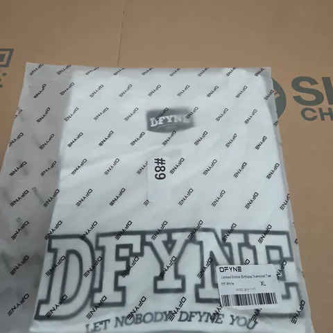 DFYNE LIMITED EDITION BIRTHDAY OVERSIZED TEE β OFF WHITE β UK XL